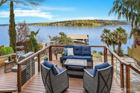 8418 Island Drive S Seattle WA 98118