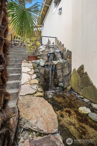 8418 Island Drive S Seattle WA 98118
