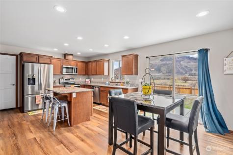 352 Hammond Lane Rock Island WA 98850