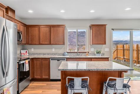 352 Hammond Lane Rock Island WA 98850