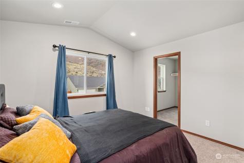 352 Hammond Lane Rock Island WA 98850