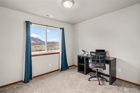 352 Hammond Lane Rock Island WA 98850