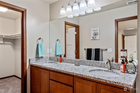 352 Hammond Lane Rock Island WA 98850