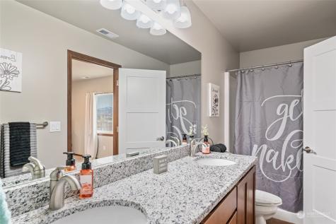 352 Hammond Lane Rock Island WA 98850