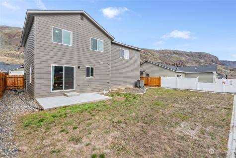 352 Hammond Lane Rock Island WA 98850