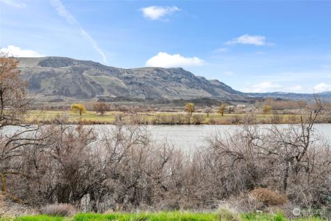 352 Hammond Lane Rock Island WA 98850