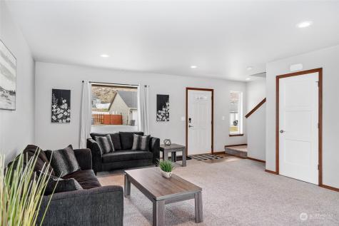 352 Hammond Lane Rock Island WA 98850