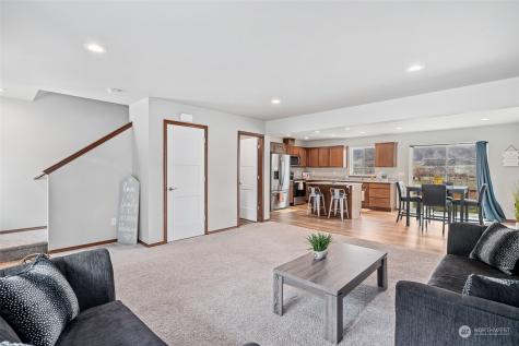 352 Hammond Lane Rock Island WA 98850