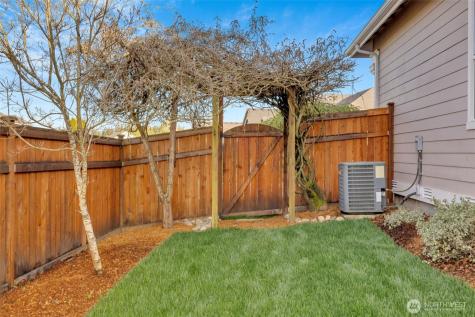 17102 134th Lane E Puyallup WA 98374