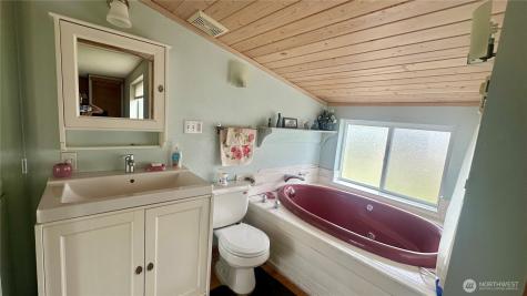 400 Bluff Street Winthrop WA 98862