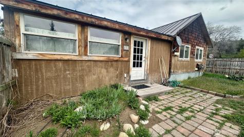 400 Bluff Street Winthrop WA 98862