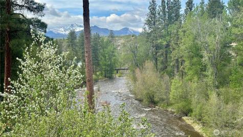 400 Bluff Street Winthrop WA 98862