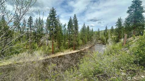 400 Bluff Street Winthrop WA 98862