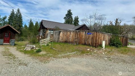 400 Bluff Street Winthrop WA 98862