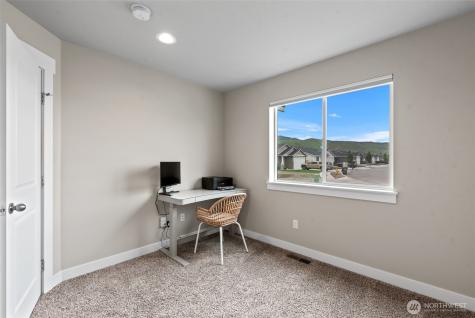 282 Emma Drive Wenatchee WA 98801