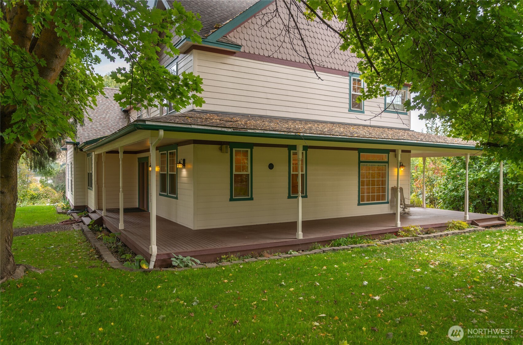 6005 Sunset Highway Cashmere WA 98815