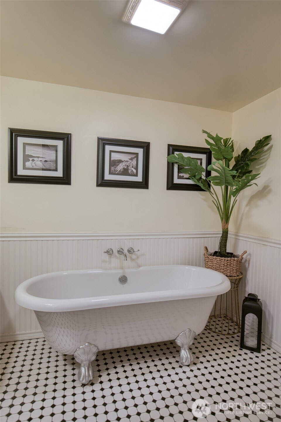 144 Sand Dune Avenue SW Ocean Shores WA 98569