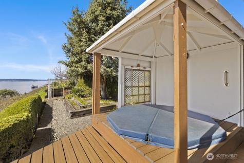 1242 Browns Point Boulevard Tacoma WA 98422