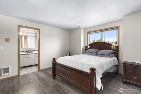 1242 Browns Point Boulevard Tacoma WA 98422