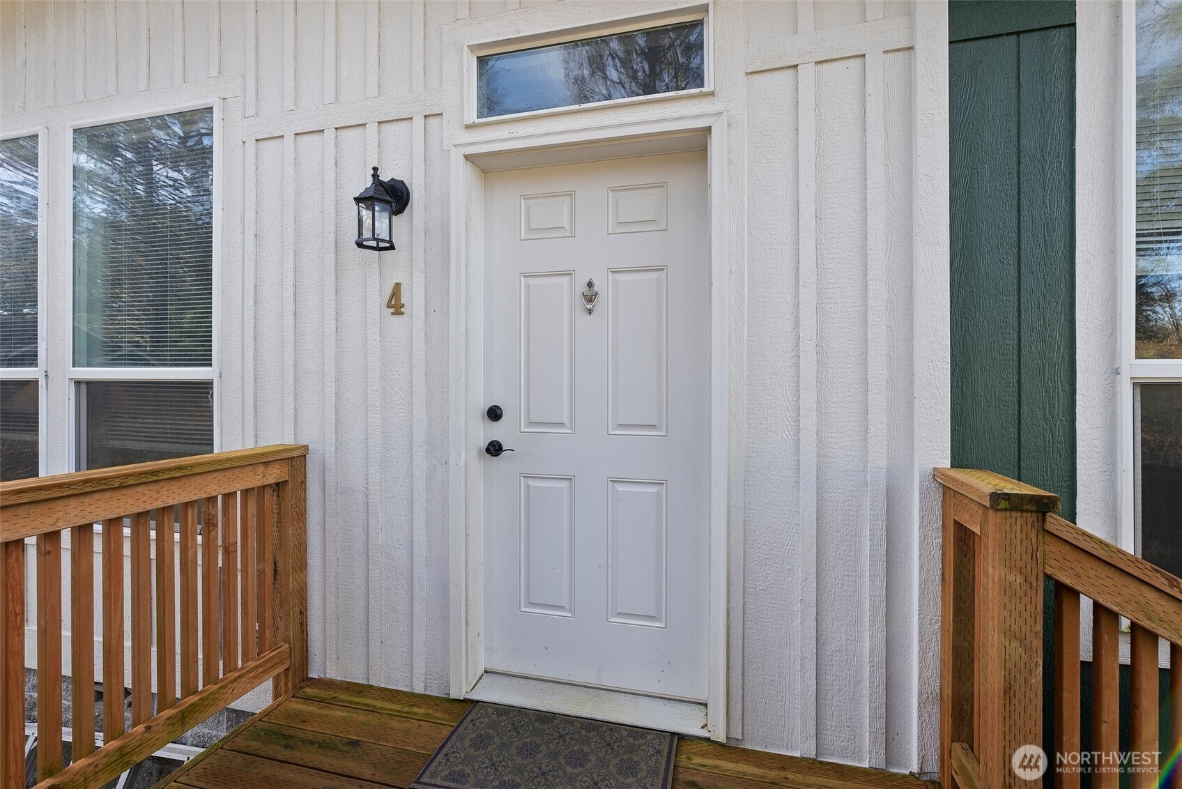 4 Lakeview Lane South Bend WA 98586