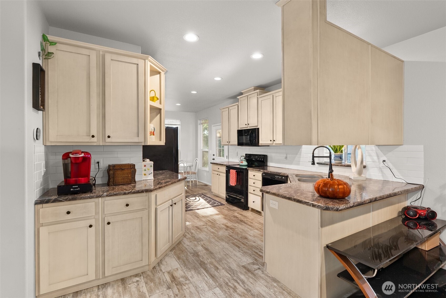 4 Lakeview Lane South Bend WA 98586