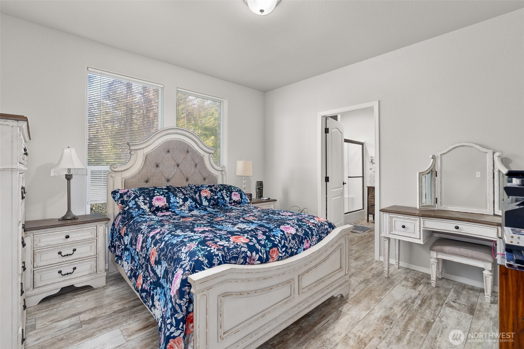 4 Lakeview Lane South Bend WA 98586