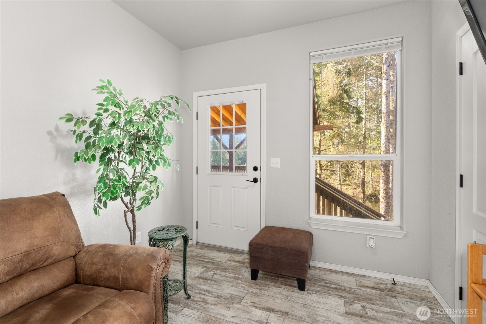 4 Lakeview Lane South Bend WA 98586