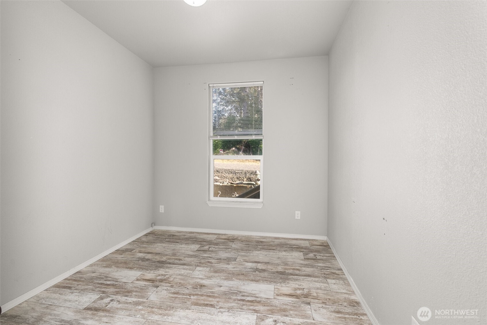 4 Lakeview Lane South Bend WA 98586
