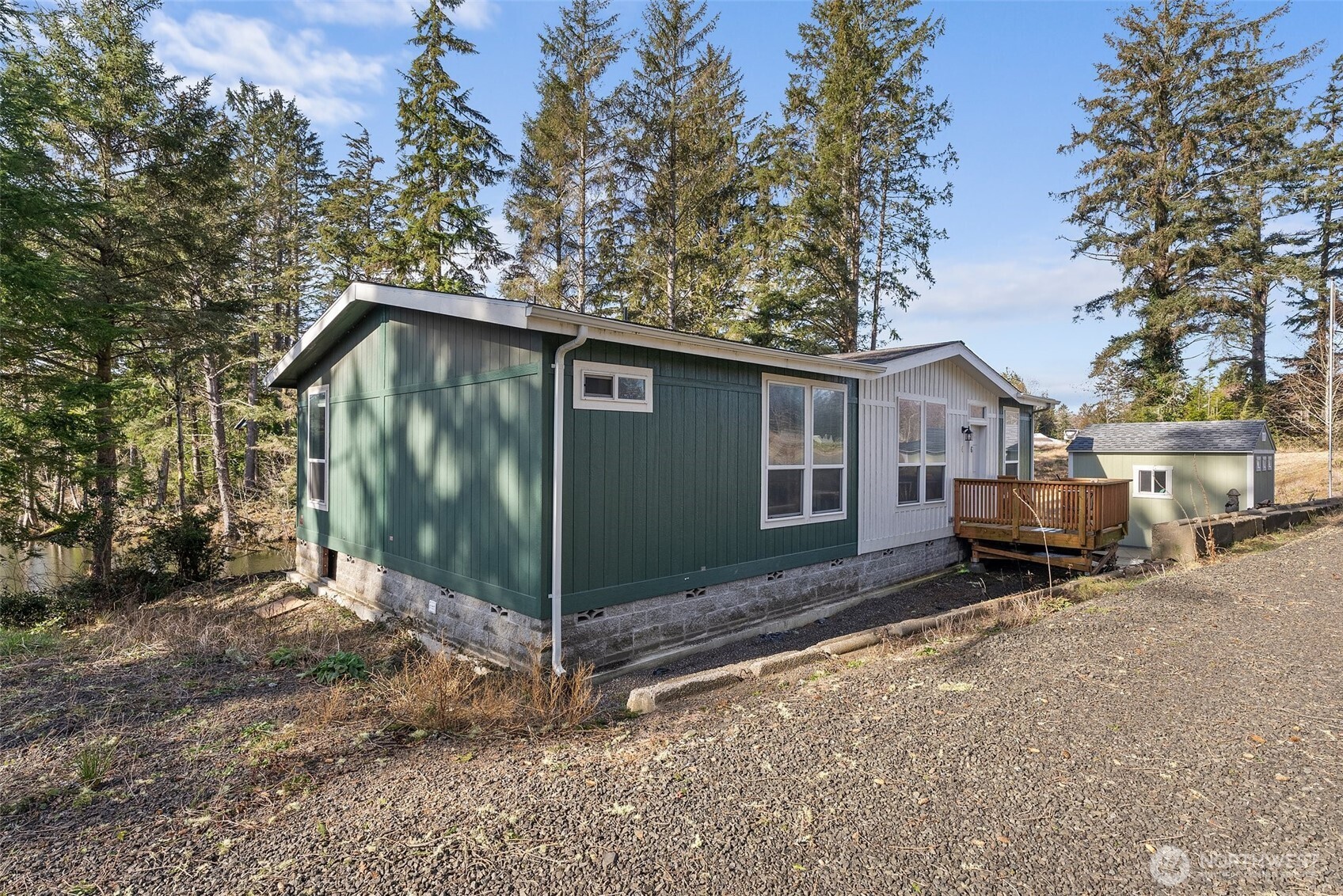 4 Lakeview Lane South Bend WA 98586