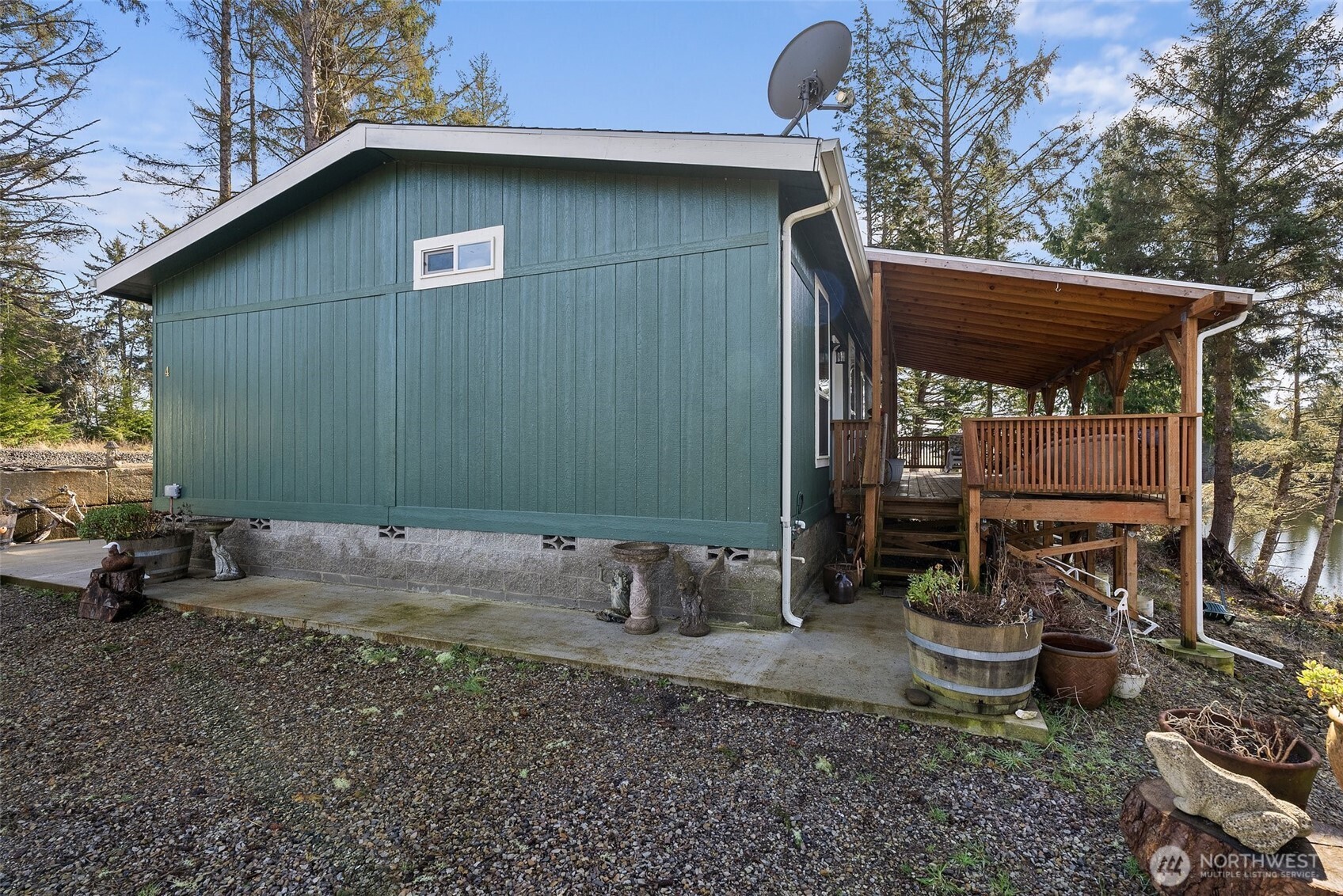 4 Lakeview Lane South Bend WA 98586