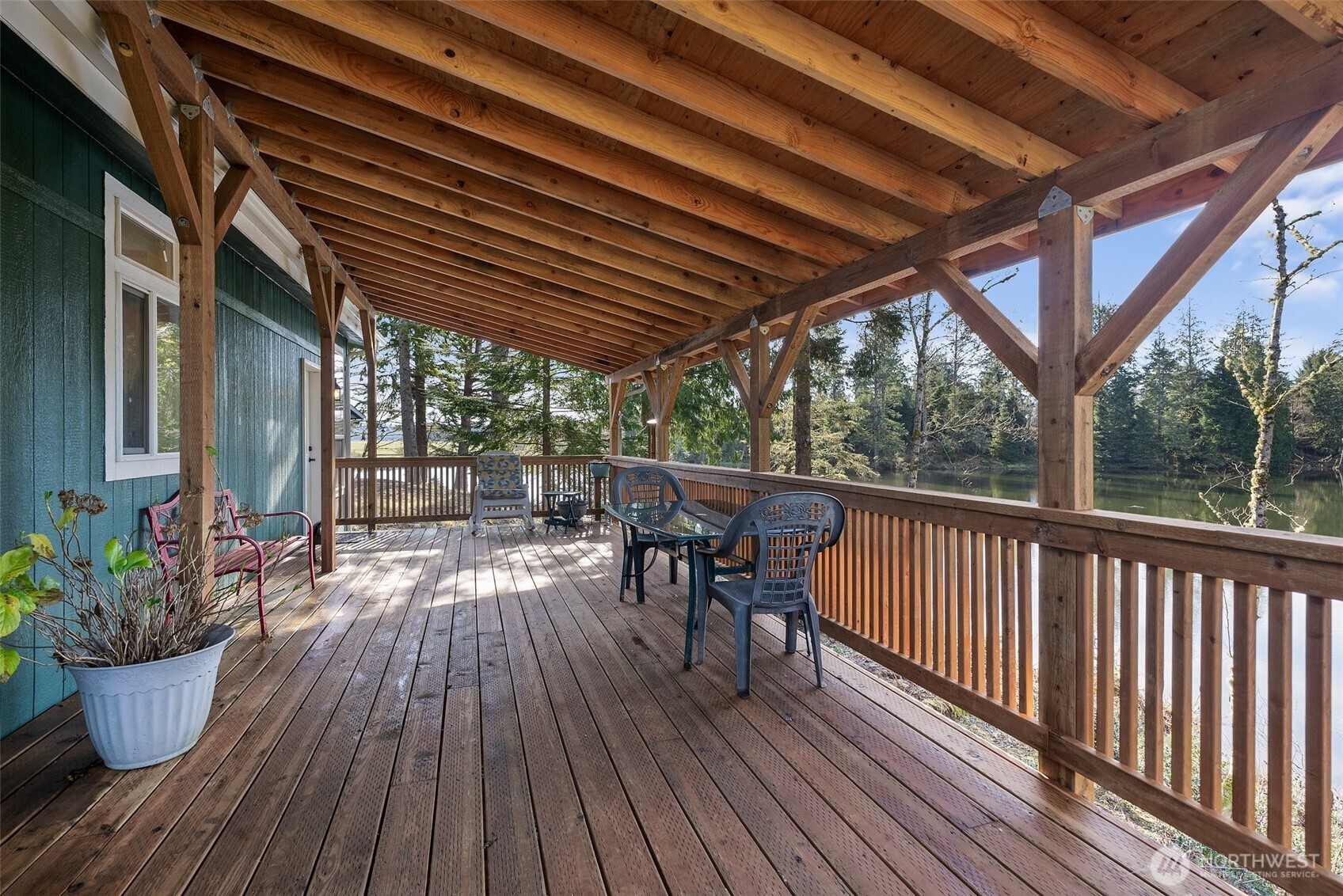 4 Lakeview Lane South Bend WA 98586