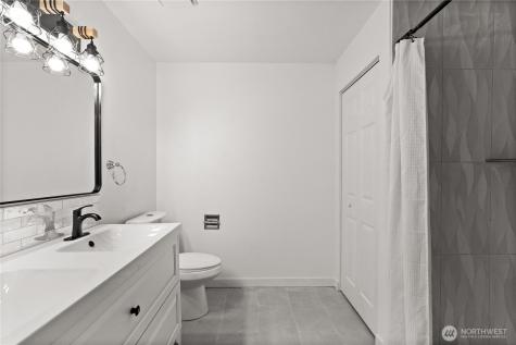 12615 68th Avenue Court E Puyallup WA 98373