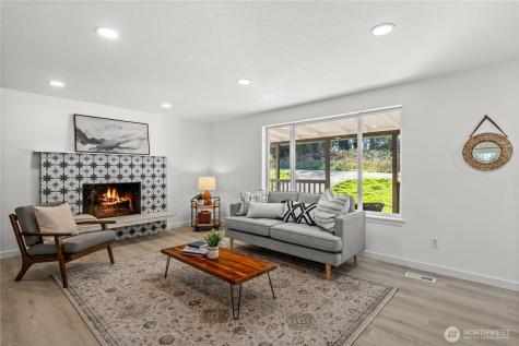 12615 68th Avenue Court E Puyallup WA 98373