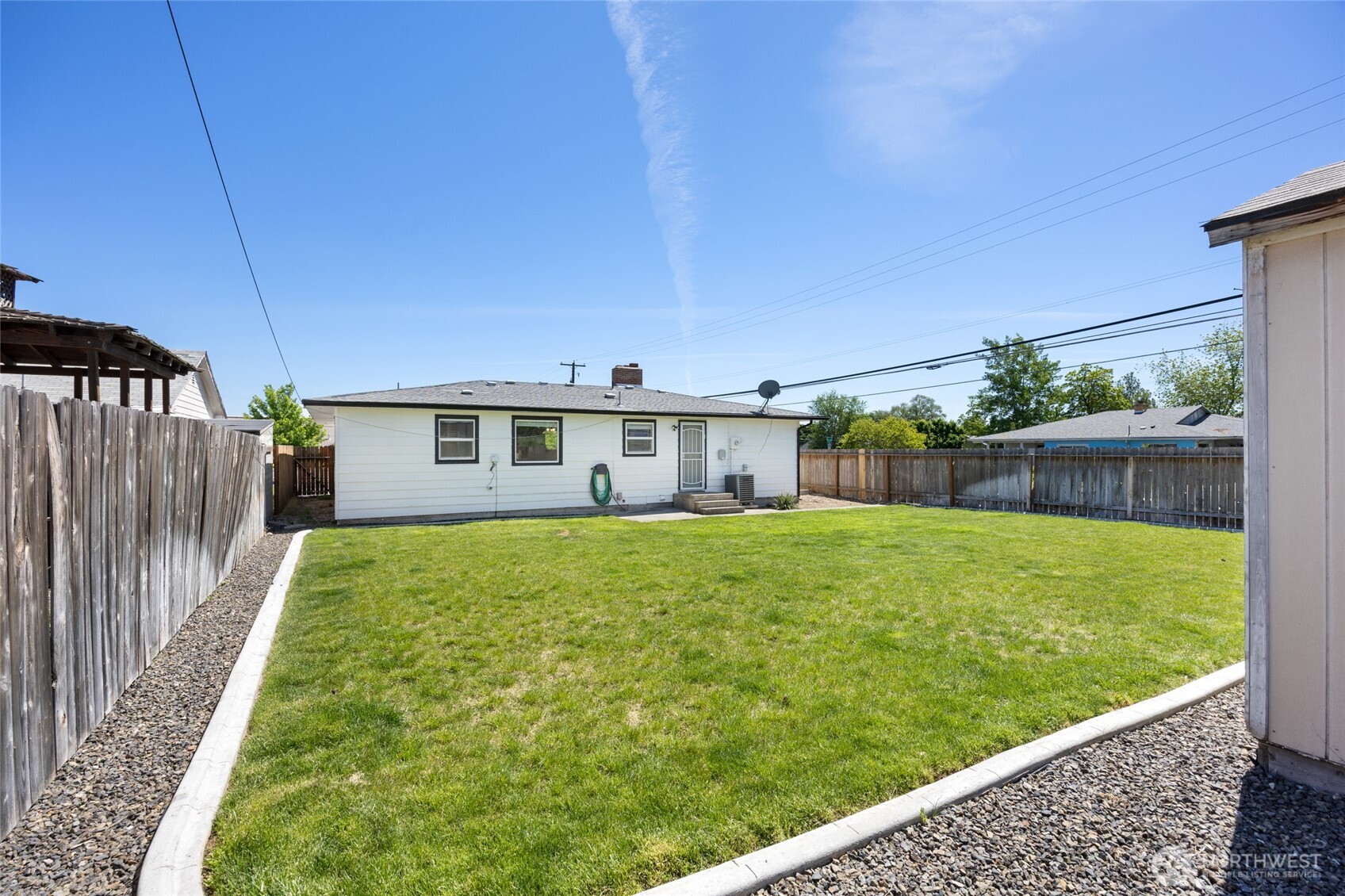 1046 W Gem Avenue Moses Lake WA 98837