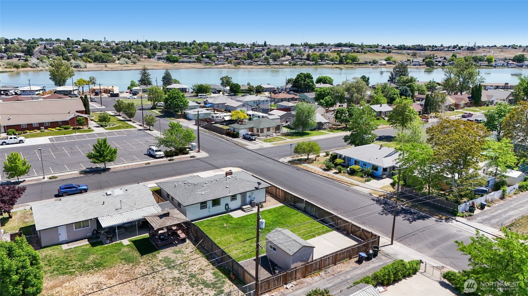 1046 W Gem Avenue Moses Lake WA 98837