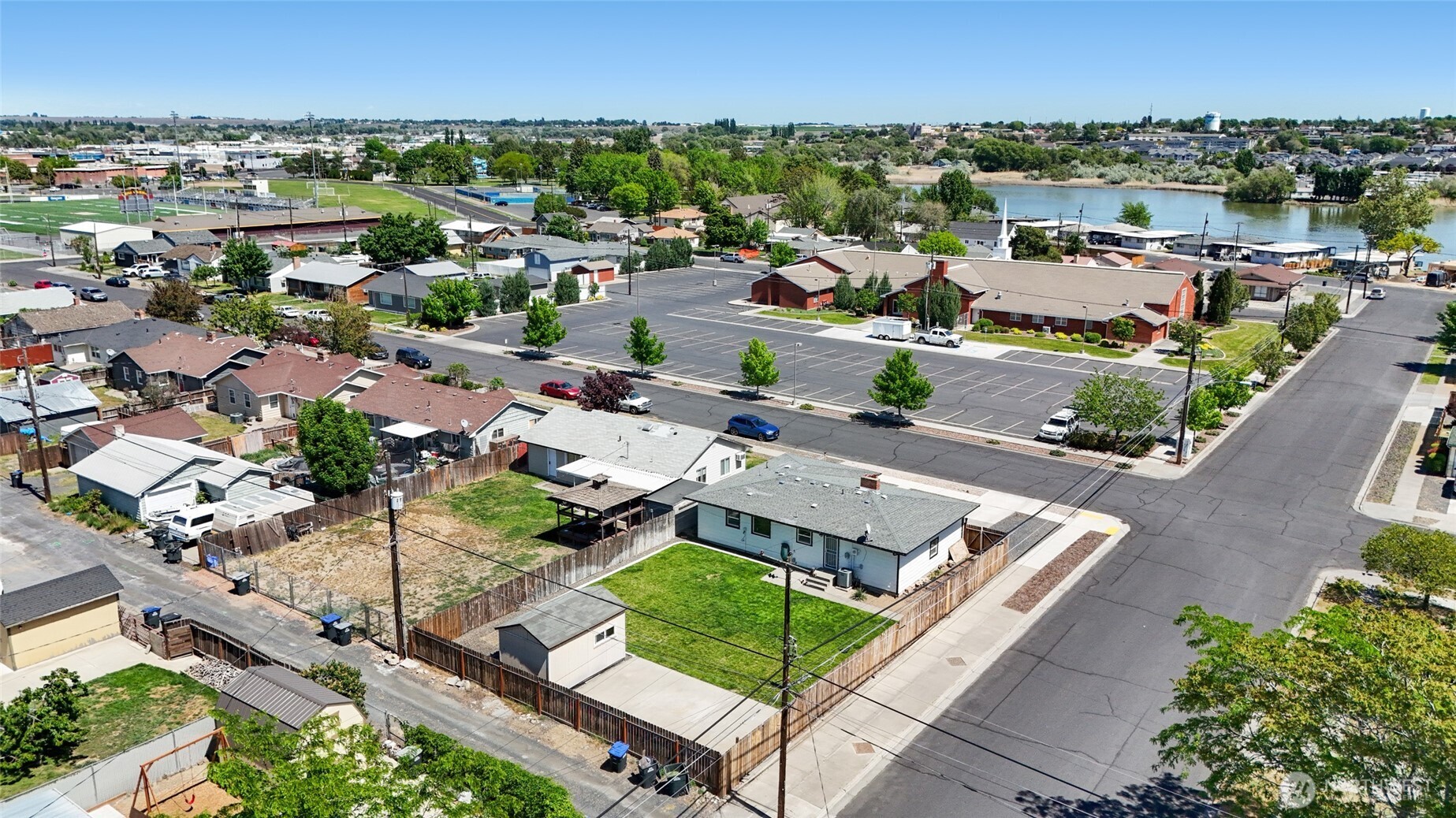 1046 W Gem Avenue Moses Lake WA 98837