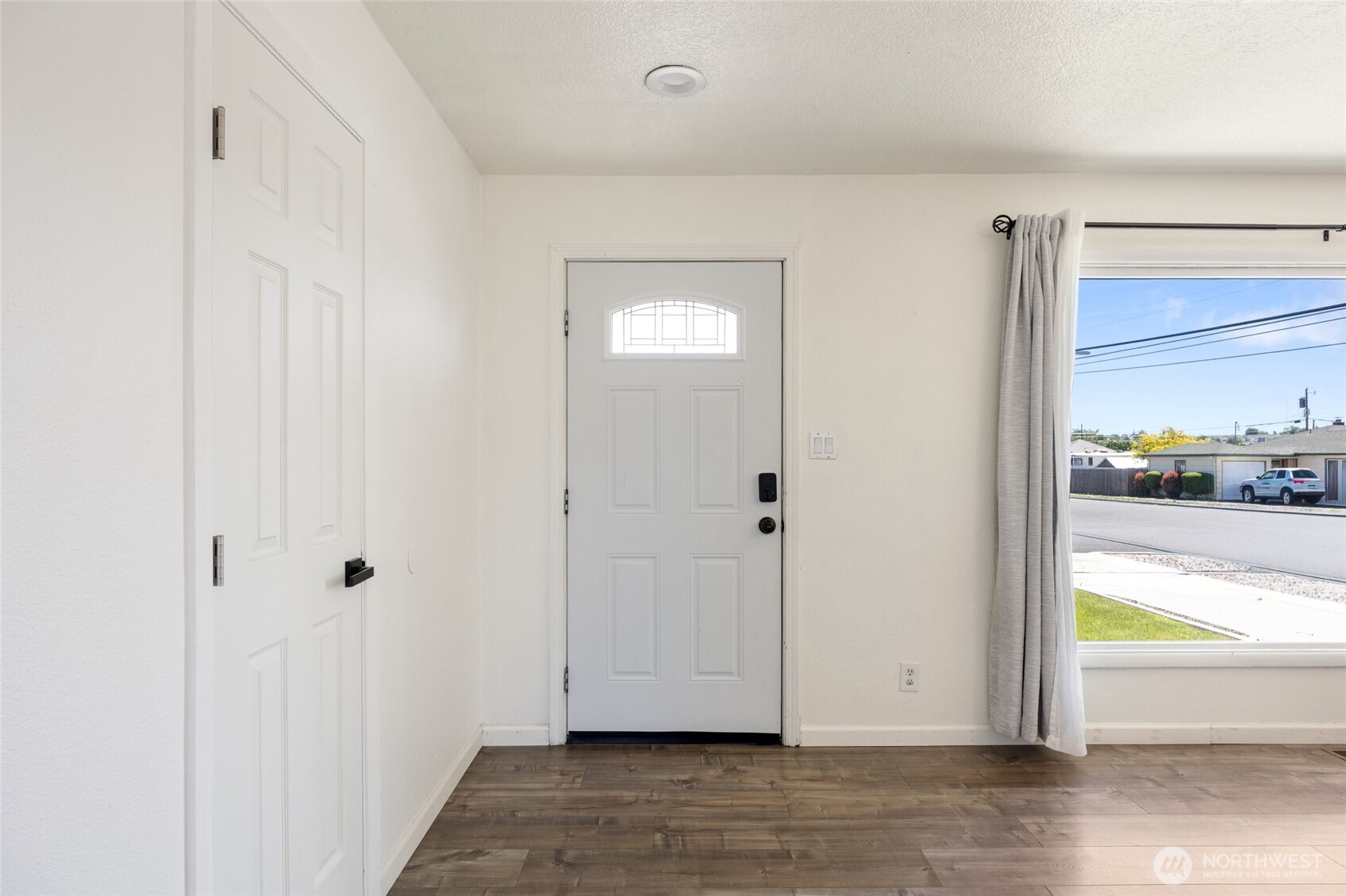 1046 W Gem Avenue Moses Lake WA 98837
