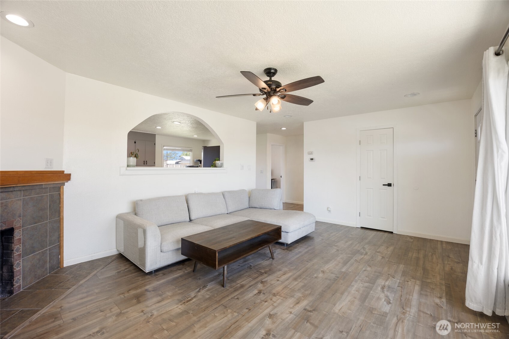 1046 W Gem Avenue Moses Lake WA 98837