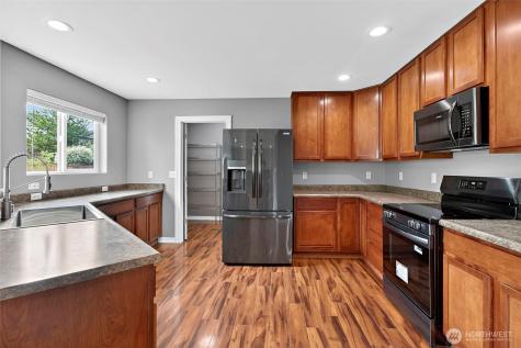 9430 185th Street Ct E Puyallup WA 98375