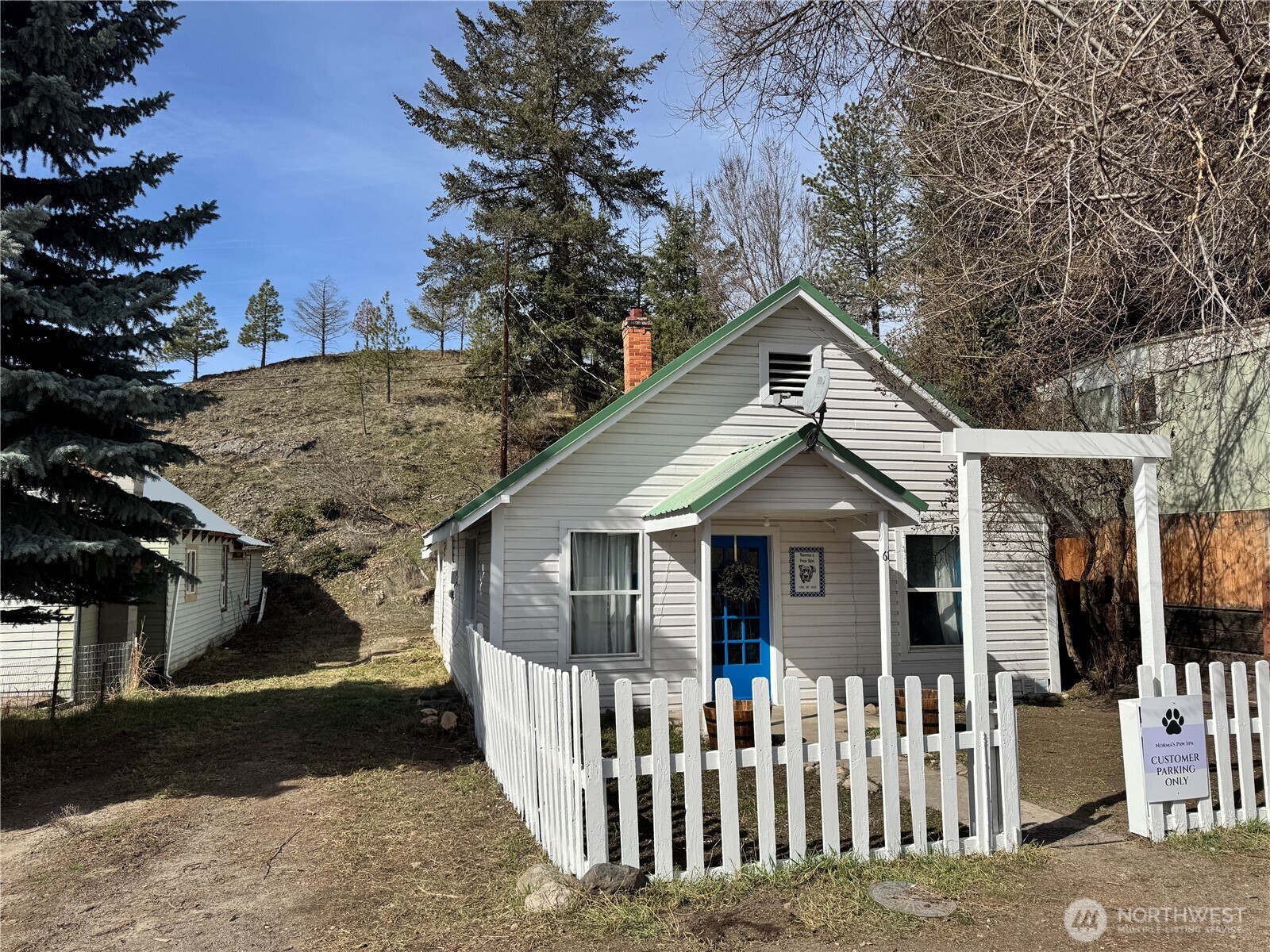 61 N Kean Street Republic WA 99166