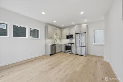 7320 11th Avenue NE Seattle WA 98115