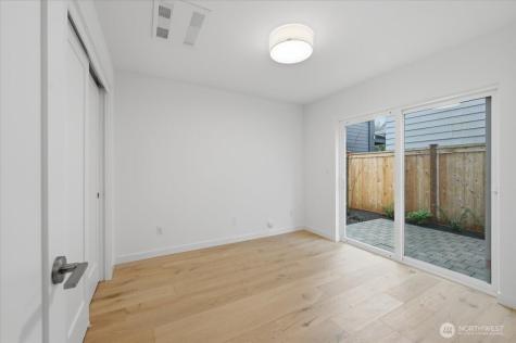 7320 11th Avenue NE Seattle WA 98115