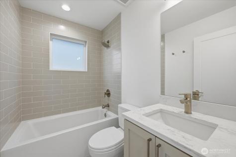 7320 11th Avenue NE Seattle WA 98115