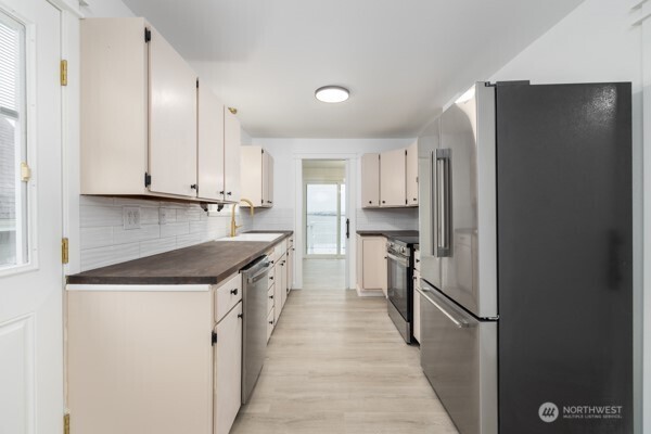 11586 Scott Road Bow WA 98232