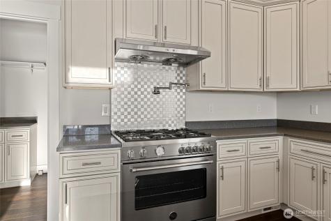 24098 Bass Pro Place Mount Vernon WA 98274