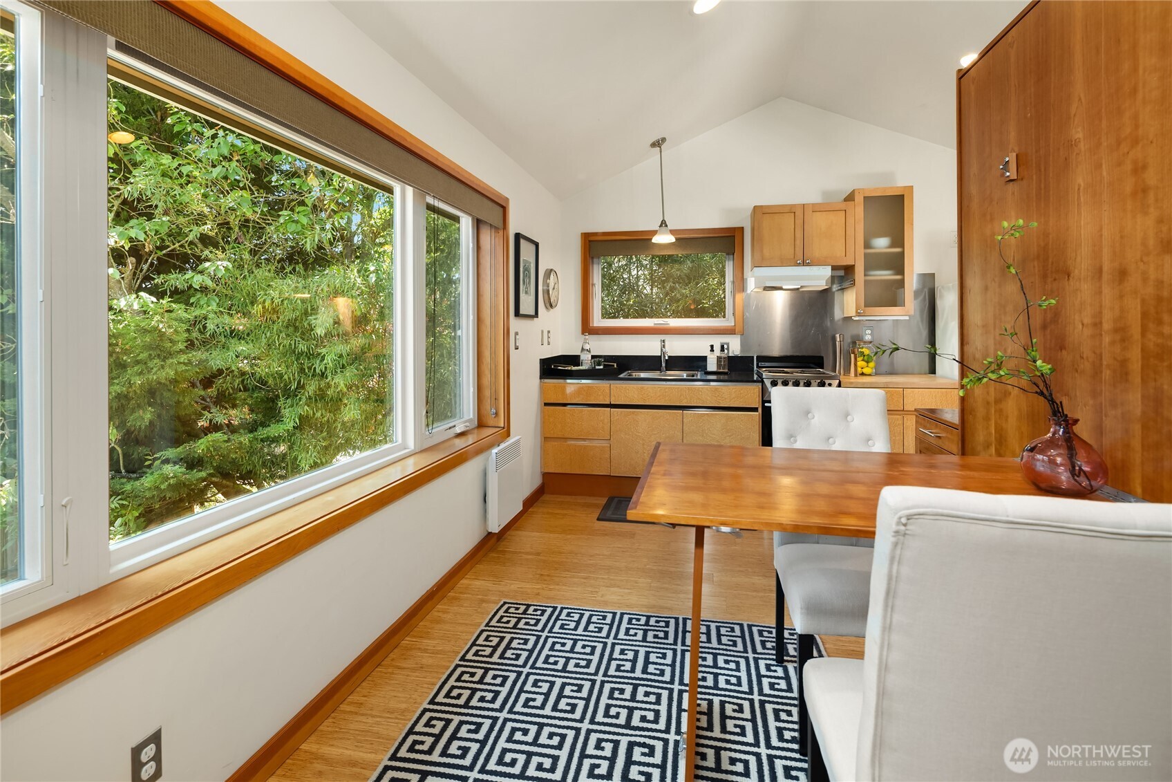 6719 9th Avenue NW Seattle WA 98117