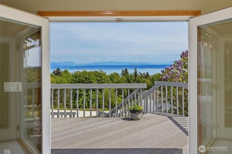 827 Michael Way Camano Island WA 98282