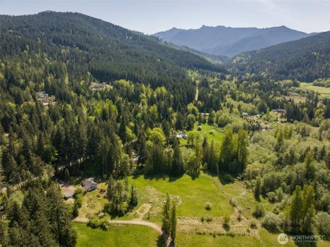 2252 Black Diamond Road Port Angeles WA 98363