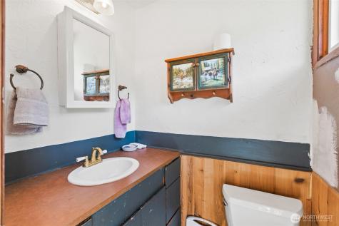 2252 Black Diamond Road Port Angeles WA 98363