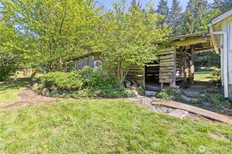 2252 Black Diamond Road Port Angeles WA 98363